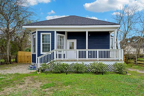 11827 David St Photo 1