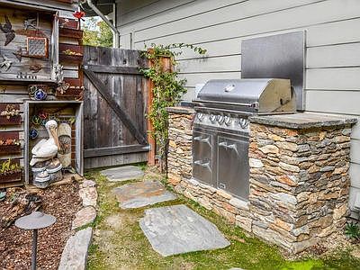 3rd image of 120 Harmony Ct