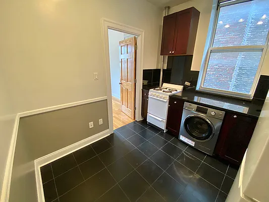 Rented by J PRESTON AND ASSOCIATES INC | media 4