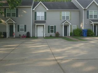 492 Baker Rd, Virginia Beach, VA 23462