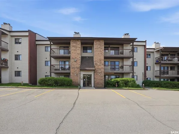 UNIT 202-345 Kingsmere BOULEVARD, Saskatoon, SK S7J 4J6