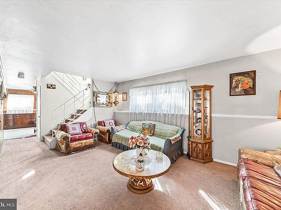 3rd image of 4534 Tarry Ln