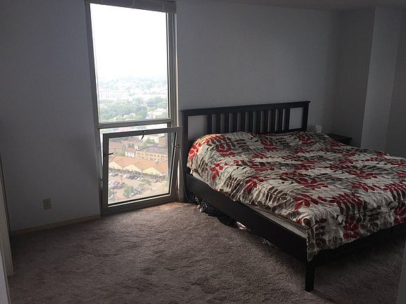 3rd image of 1660 N Prospect Ave Unit 2502