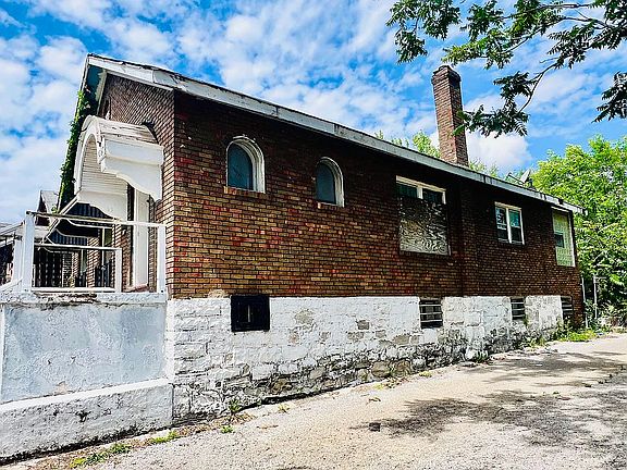 3rd image of 5087 Durant Ave