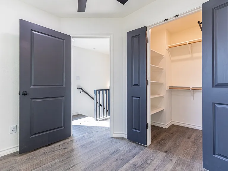 118 Shenandoah St #202 — Photo 22