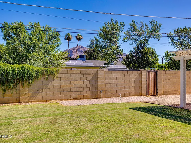5002 E Mitchell Dr — Photo 44