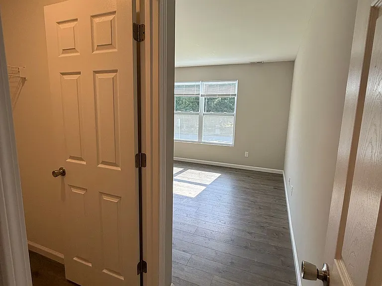 703 S Oak St — Photo 5