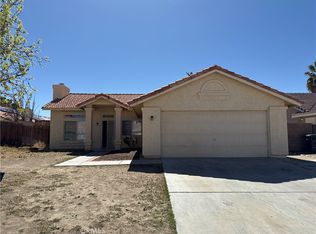 5726 Barcelona Dr, Palmdale, CA 93552