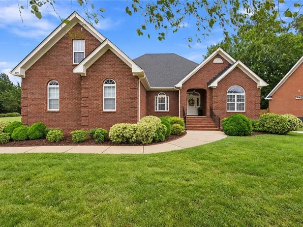 809 Chris Ct, Chesapeake, VA 23322