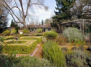 950 Woody Creek Ln, Windsor, CA 95492