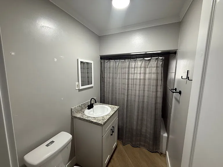 1032 California St — Photo 25