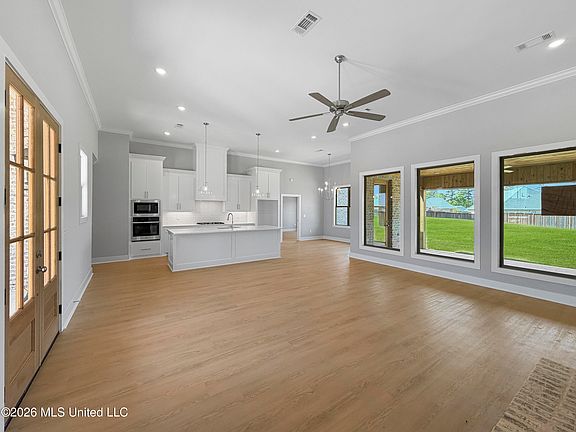 4th image of 136 Palace Xing