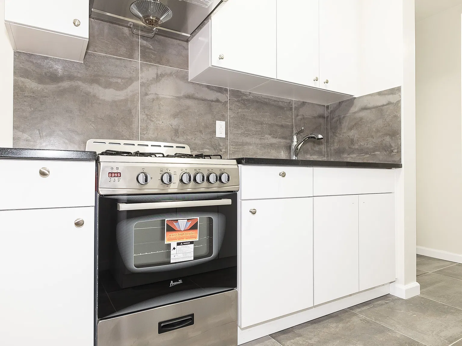 239 East 51st Street — Photo 3