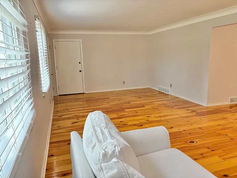 4033 Hillandale Rd #4 — Photo 10