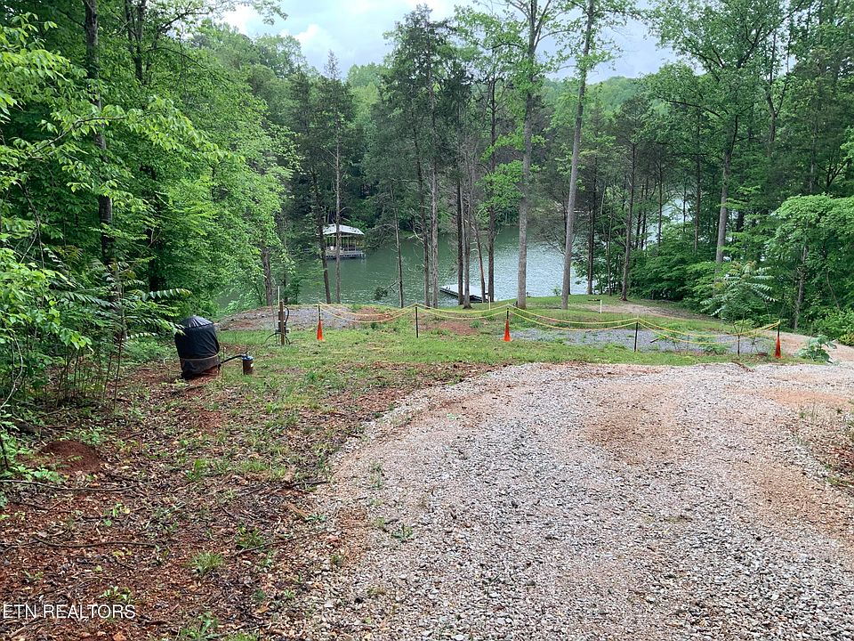 1st image of 485 Highland Trce