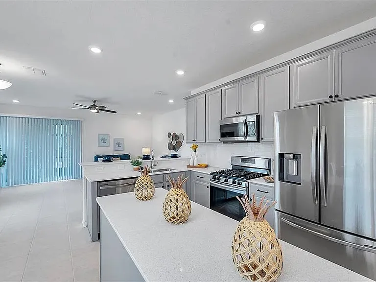 5728 Skytop Dr — Photo 4