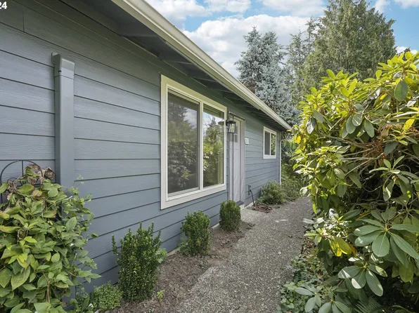 2833 SW Spring Garden St, Portland, OR 97219