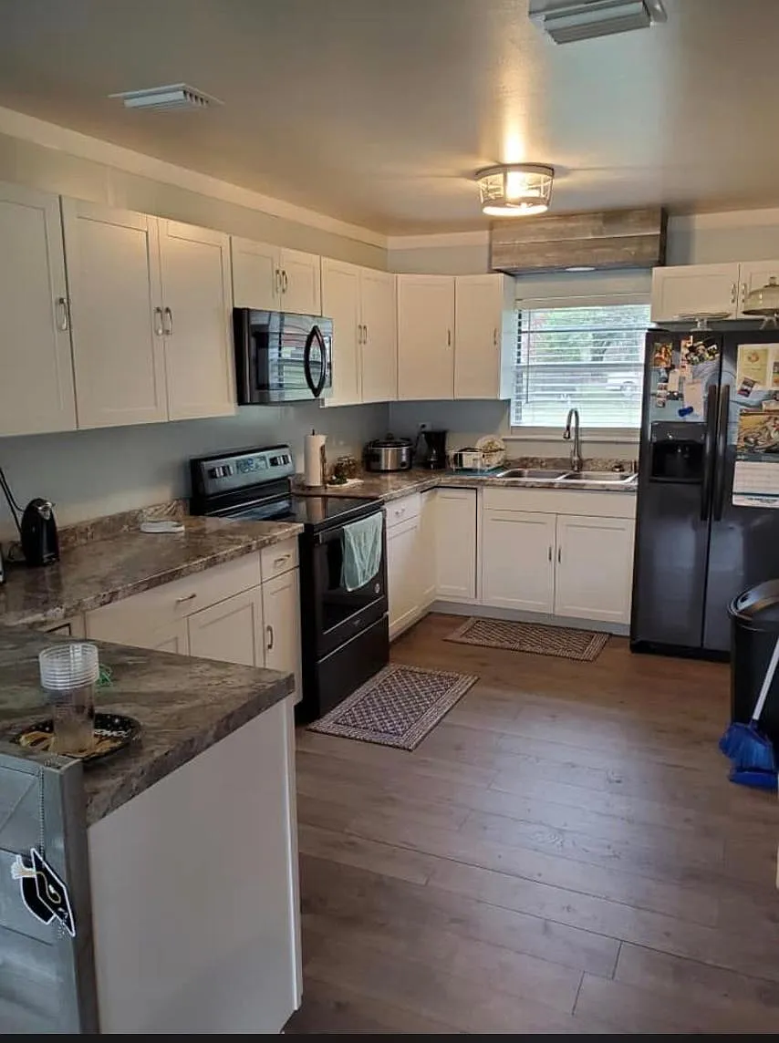 3 bed, 1080 sqft, $1,400 — Photo 3
