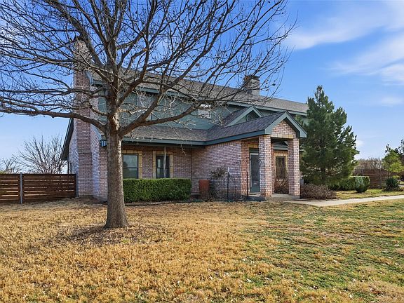 3rd image of 102 Codybug Rd