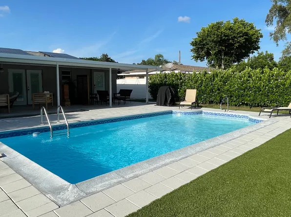 1640 N Flossmoor Rd, Fort Myers, FL 33919
