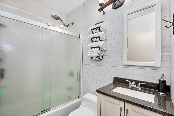 Sold by Compass | media 9