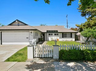 1122 Mission Dr, Costa Mesa, CA 92626