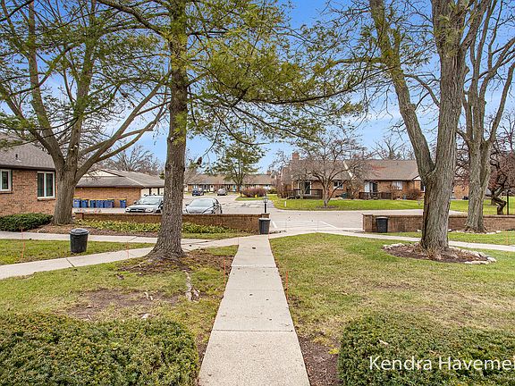 5th image of 2343 Radcliff Village Dr SE