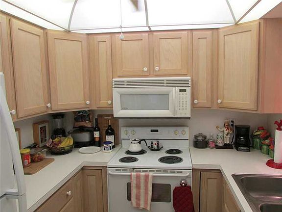 3rd image of 1875 Cobia Dr