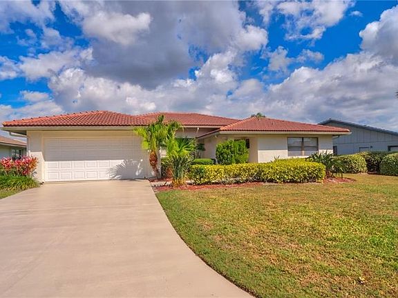 2nd image of 2406 SW Creekside Dr
