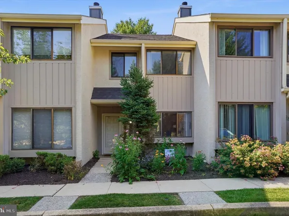 44 Landmark Dr, Malvern, PA 19355