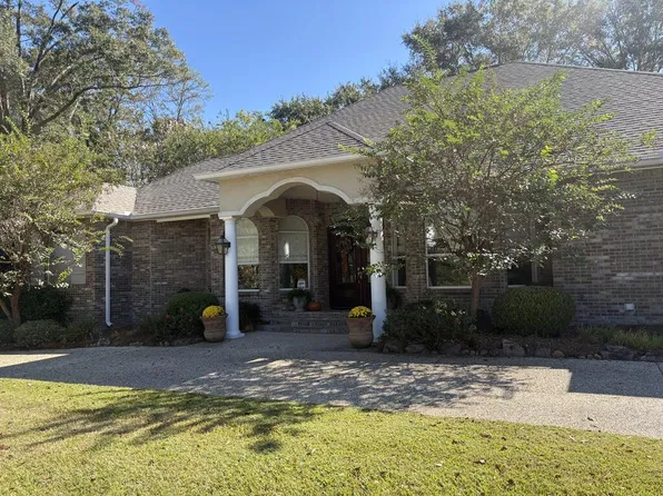 25 Windermere Blvd, Laurel, MS 39443