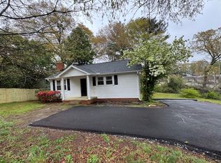 202 Morrow St, Greer, SC 29650