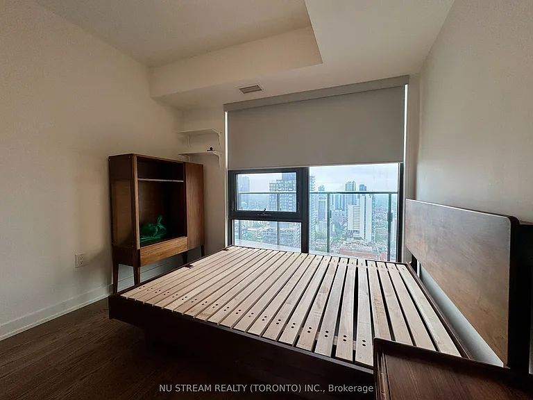11 Wellesley St W #3113 — Photo 10