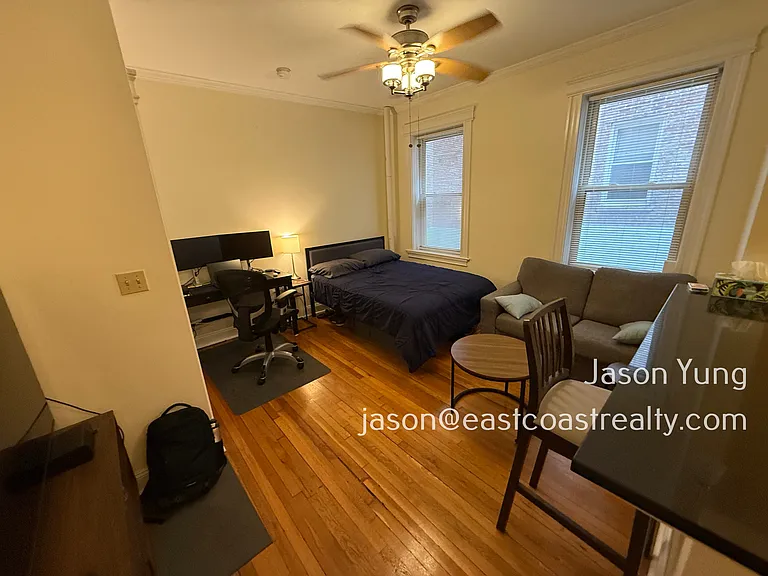 31 Queensberry St #254 — Photo 1