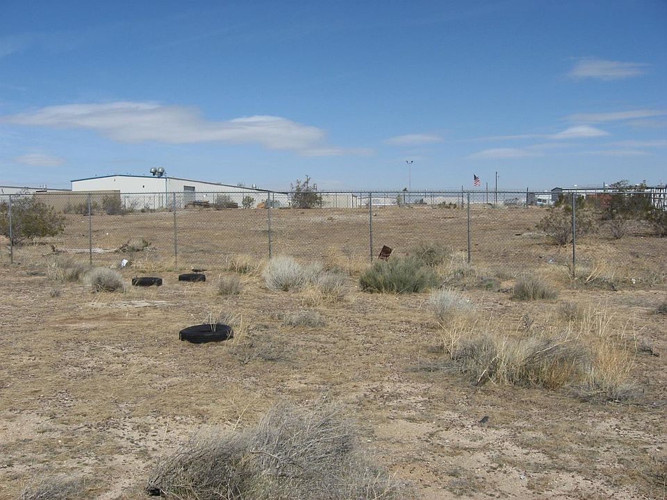 2nd image of 17354 Mesa Rd