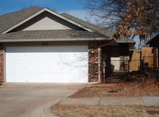 1945 Lariat Cir, Edmond, OK 73003