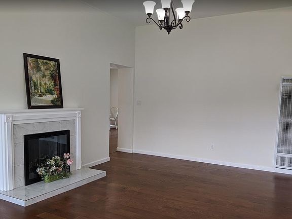 3rd image of 725 Kathryne Ave