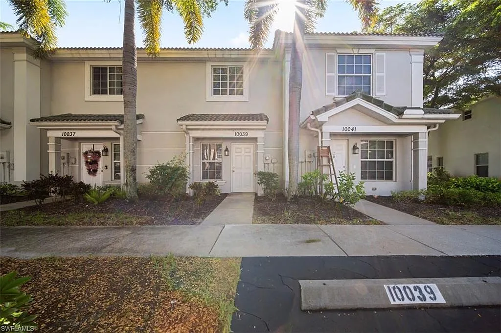 2 bed, 2.5 bath, 1028 sqft, $1,500 — Photo 1