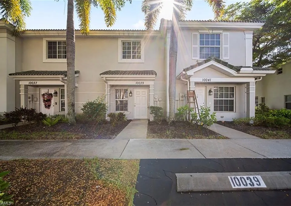 10039 Poppy Hill Dr