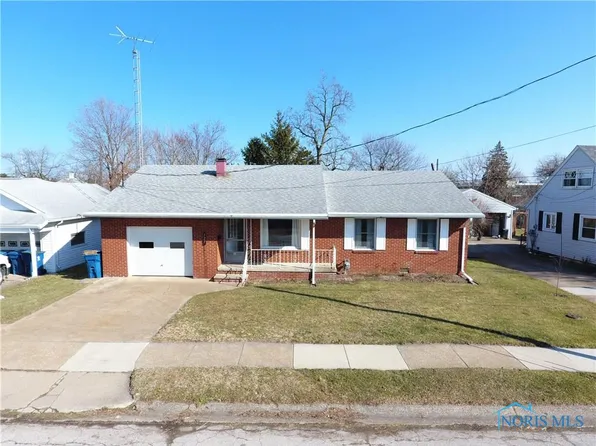 121 Linden St, Port Clinton, OH 43452