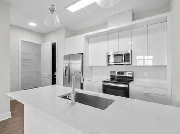 121 34th Street image 198 of 213