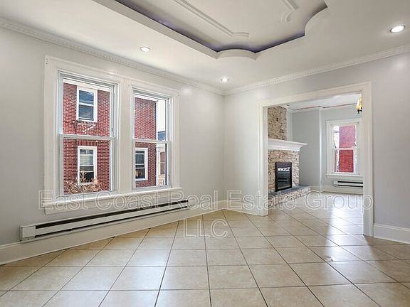 5th image of 217 N Locust St #1