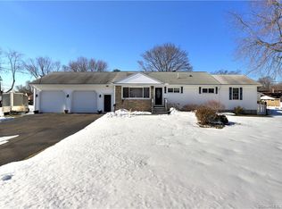 69 Aircraft Rd, West Haven, CT 06516