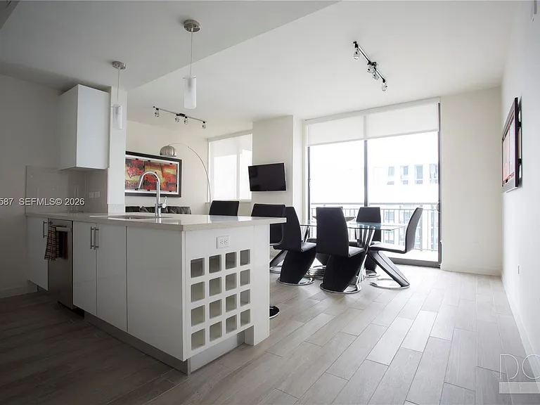 999 SW 1st Ave #2915 — Photo 6