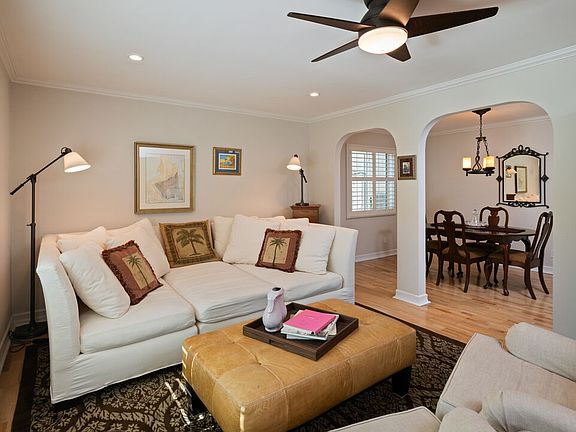 5th image of 697 Washington Blvd