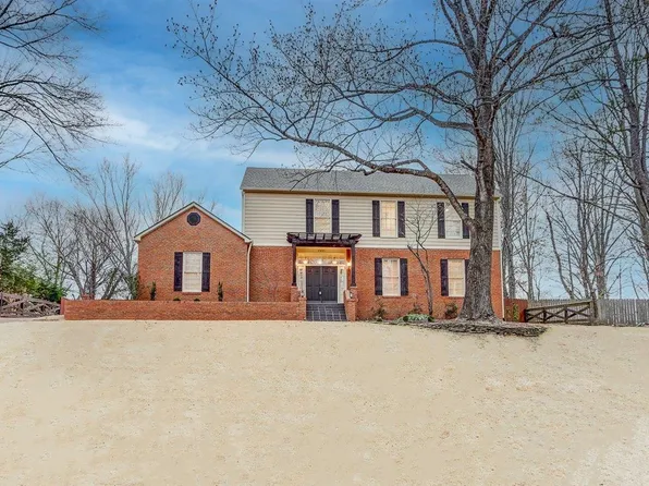 2001 Woodchase Cv, Cordova, TN 38016