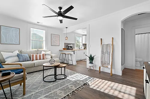 3 Leonard St Photo 1