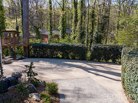 5th image of 507 Riverside Dr
