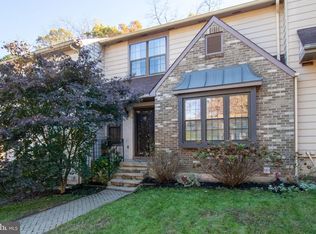 10223 Scarborough Commons Ct, Burke, VA 22015