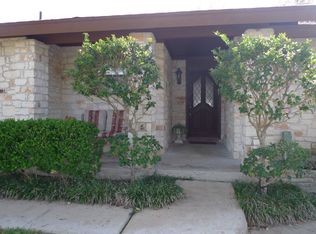 2703 Cardinal Dr, Manchaca, TX 78652